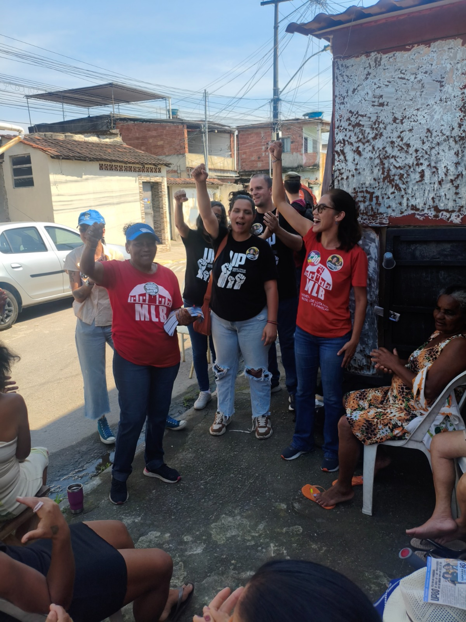 Juliete Pantoja conversou com eleitores no bairro Nova Campinas, em Duque de Caxias - Divulgação