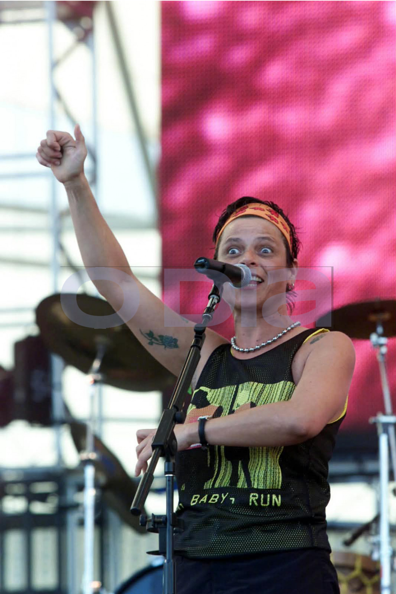 A cantora surpreendeu ao levantar a blusa no fim do show. Antiga Cidade do Rock 2001 - Léo Corrêa