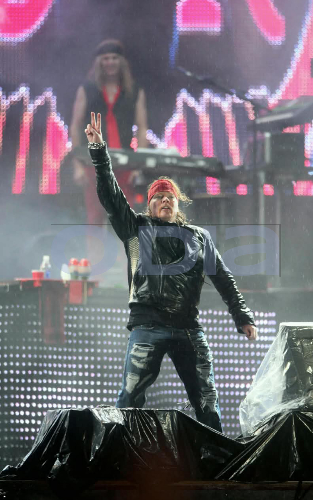Axl Rose foi irreverente ao reclamar do atraso na edição de 2011 - 