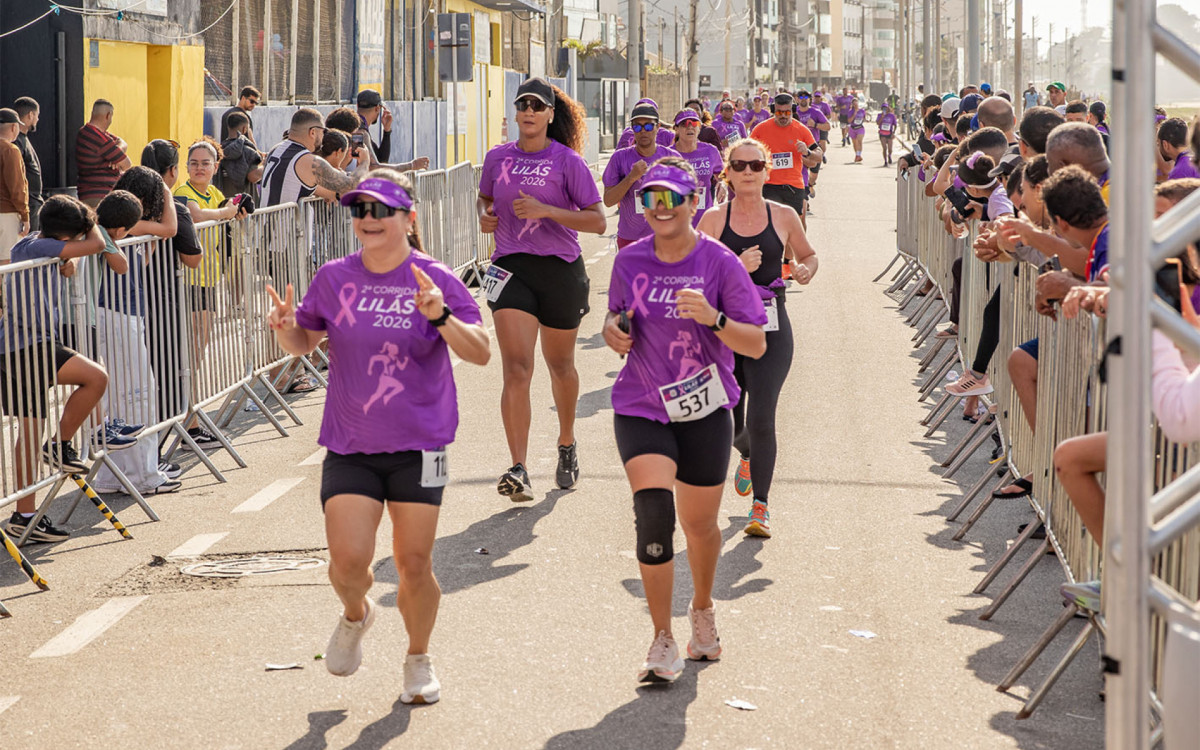 Participantes tomaram as orlas da Praia Campista e do Pecado durante a Corrida Lilás
