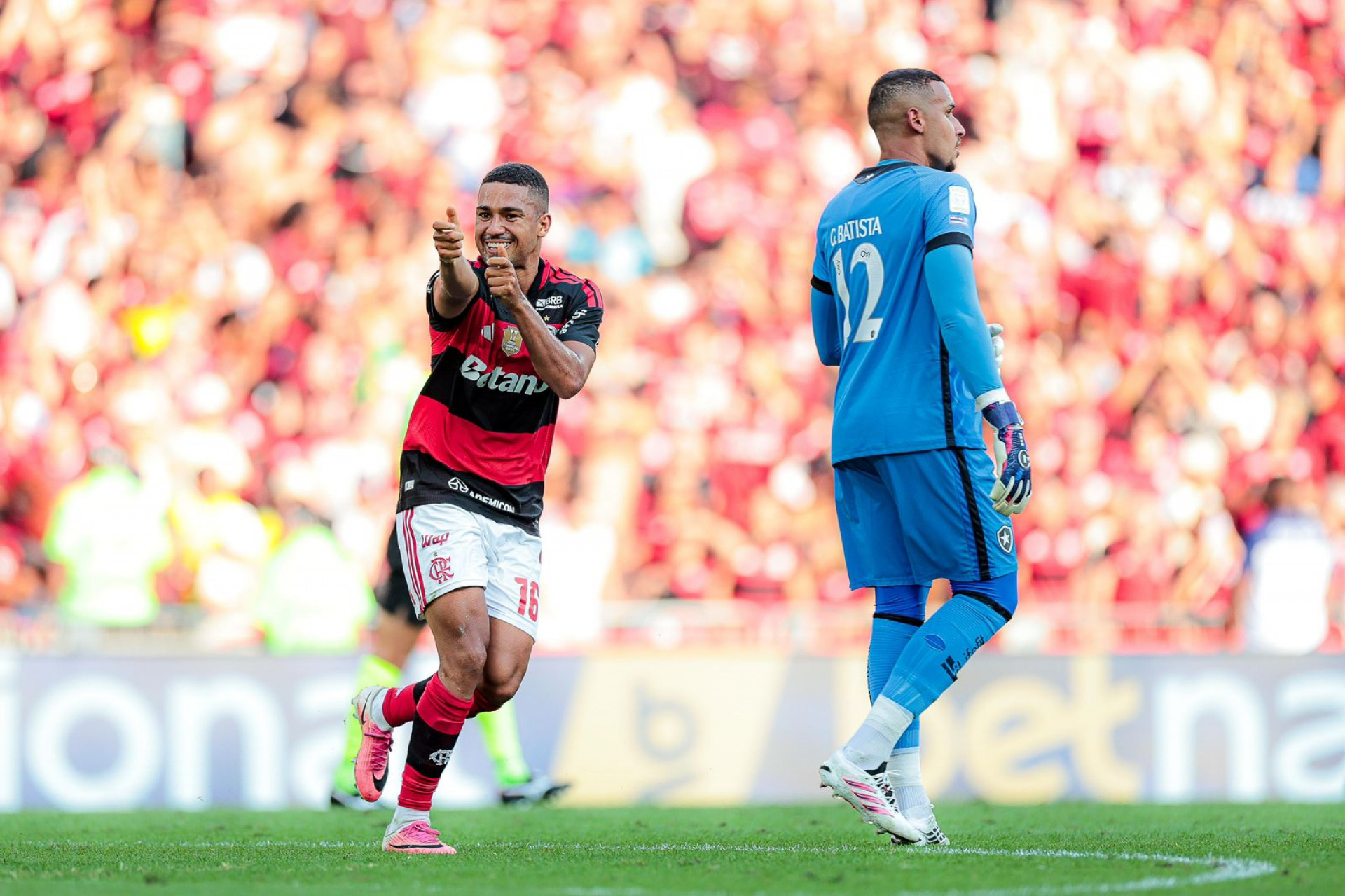 Samuel Lino comemora gol pelo Flamengo - Gilvan de Souza / Flamengo