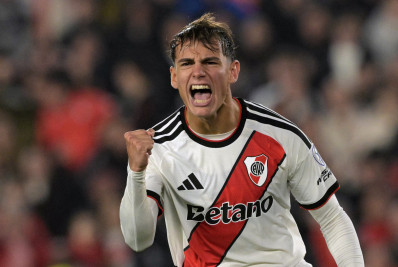 Flamengo encaminha a contratação de atacante do River Plate