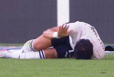 Alex Telles é substituído por lesão e vira preocupação no Botafogo