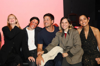 Marina Ruy Barbosa e mais famosos prestigiam Bianca Comparato no teatro