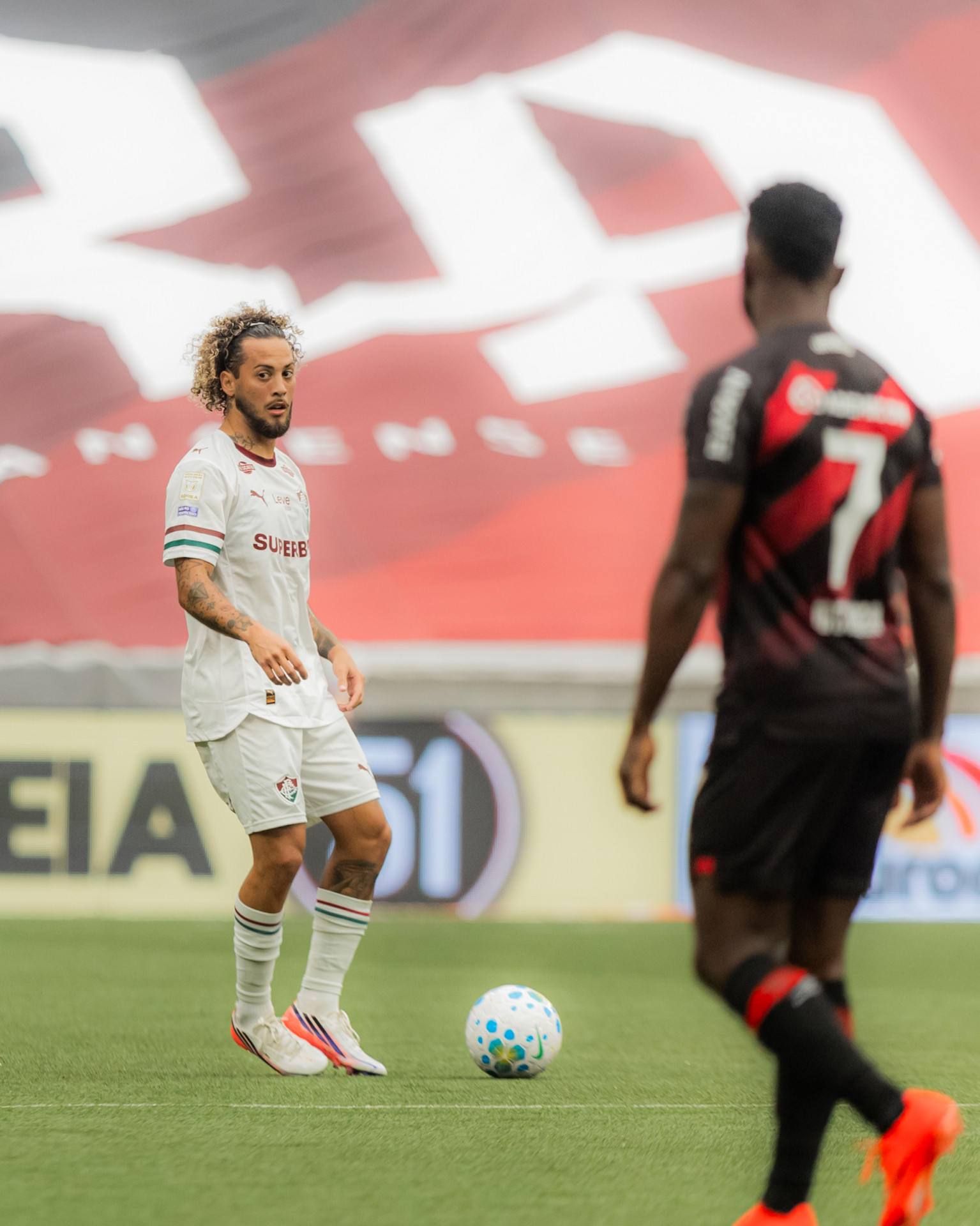 Fluminense e Athletico-PR se enfrentaram em Curitiba