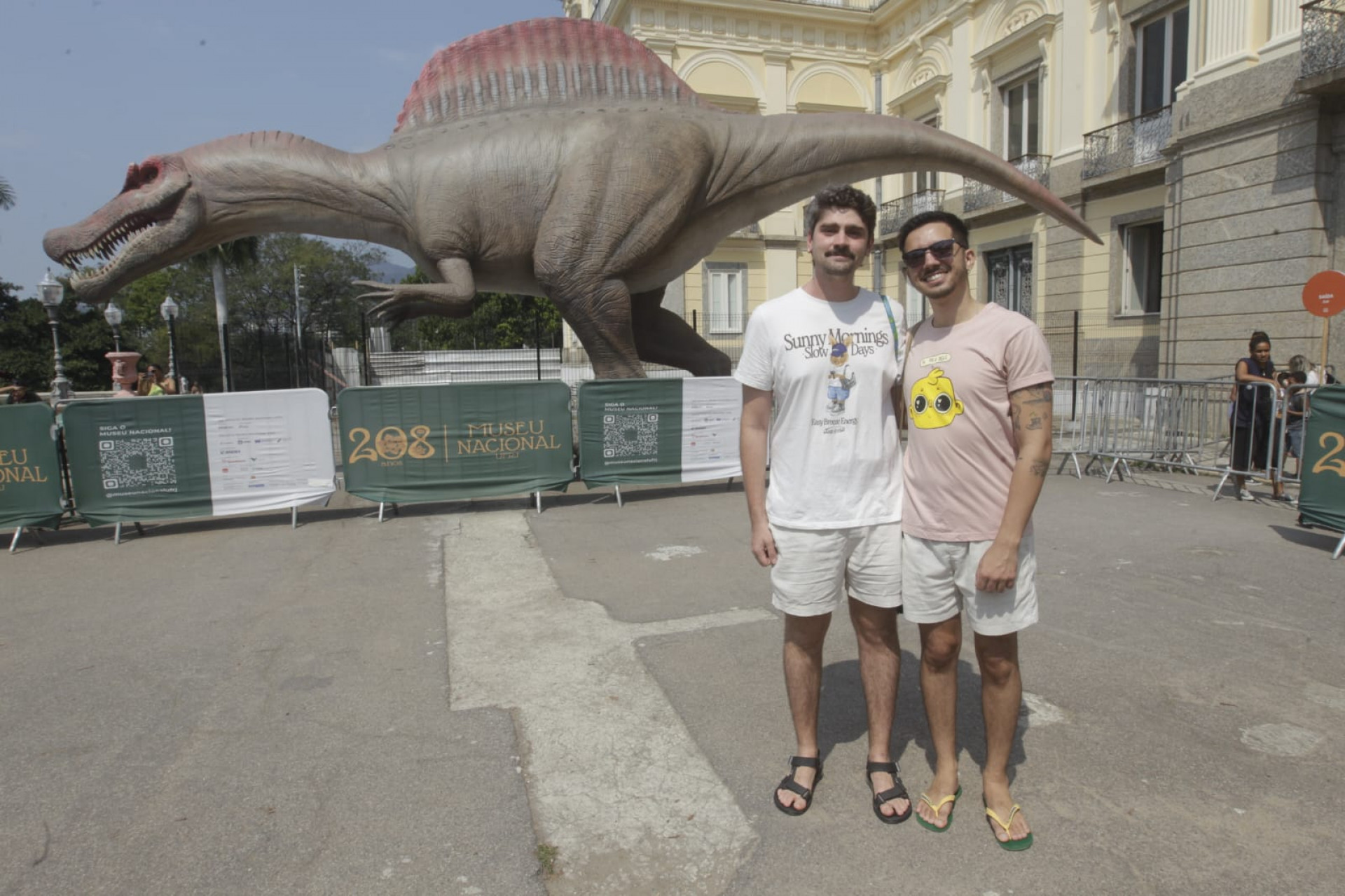 Lucas dos Reis (de rosa) e Vitor Jotta (de branco) elogiaram as pesquisas apresentadas - Reginaldo Pimenta / Agência O Dia