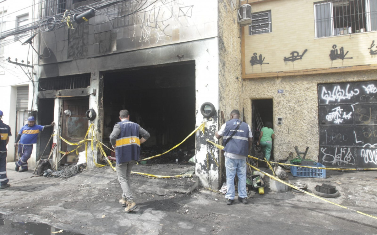 Fachada do imóvel que pegou fogo na Rua do Bonfim, em São Cristóvão, na Zona Norte