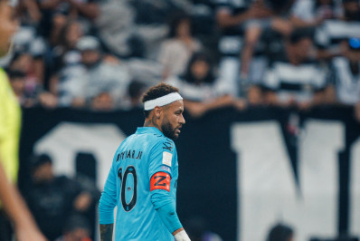 Corinthians condena ataque a garoto por camisa de Neymar