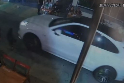 Vídeo: Motorista atropela e mata cachorro em Nova Iguaçu
