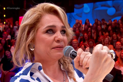 Isabel Teixeira se emociona com homenagens no 'Domingão com Huck'