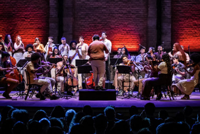 Orquestra Fernando Brasil faz concerto gratuito no Theatro Municipal de Niterói