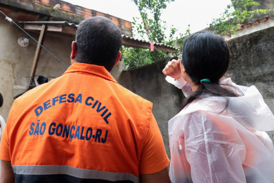 Defesa Civil realiza ações preventivas com o Defesa Civil nos bairros