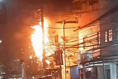 Poste pega fogo e assusta moradores no entorno de São Januário