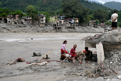 Nepal registra mais de 900 mortes em tragédia; 4.700 seguem desaparecidos