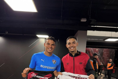 Zagueiro tieta Thiago Silva: 'O dia mais feliz da minha vida'