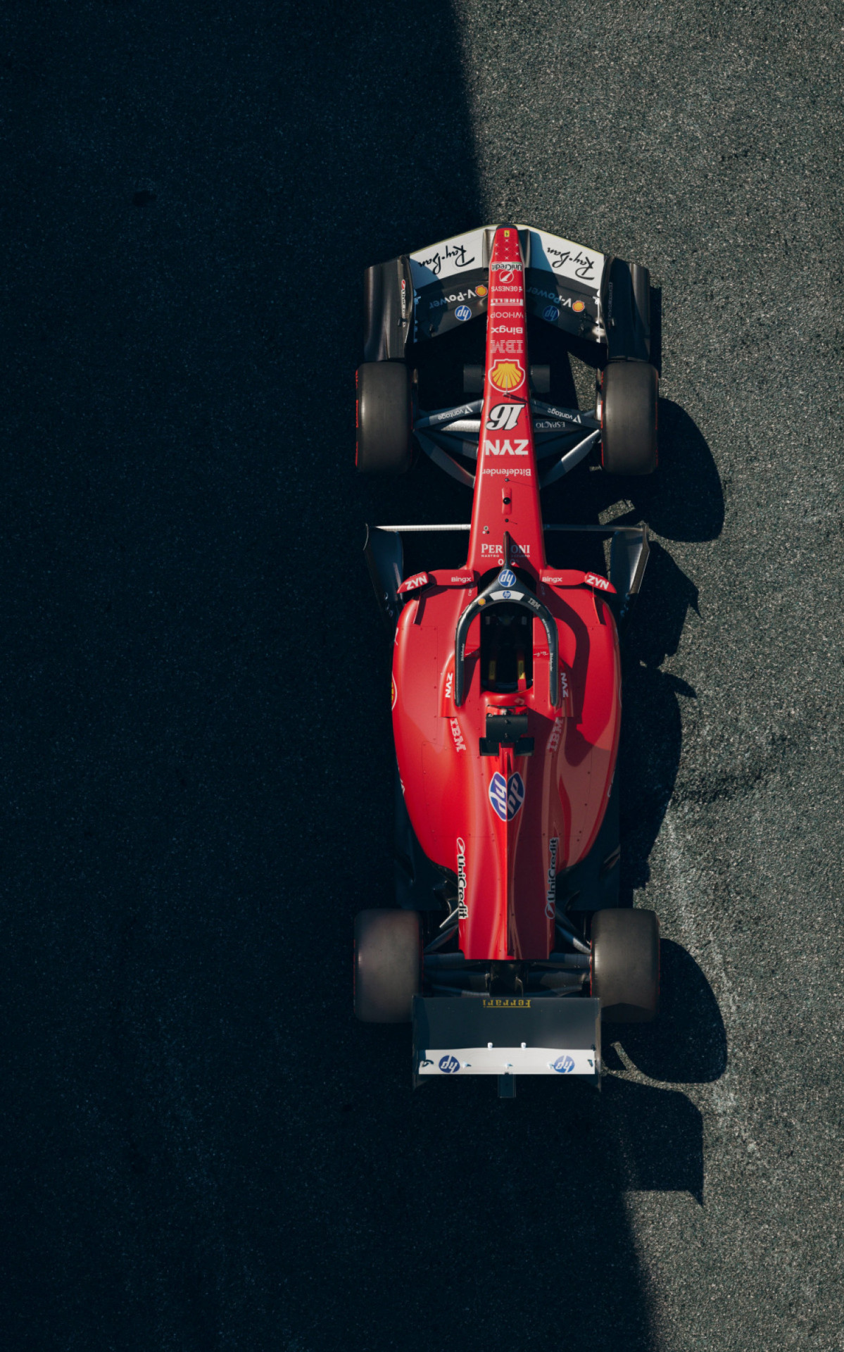 Ferrari apresenta pintura do carro em homenagem a Michael Schumacher 