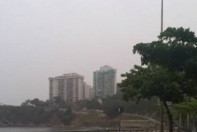 Niterói entra em alerta para chuva forte, ventos e ressaca