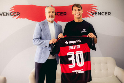 Flamengo se acerta com River Plate e anuncia Joaquín Freitas