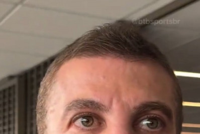 Pedrinho diz que Vasco poderá avaliar outras ofertas além de Lamacchia