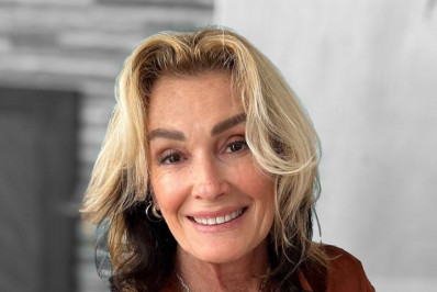 Mãe do Rock in Rio e peregrina no Caminho de Santiago, Maria Alice Medina autografa livro