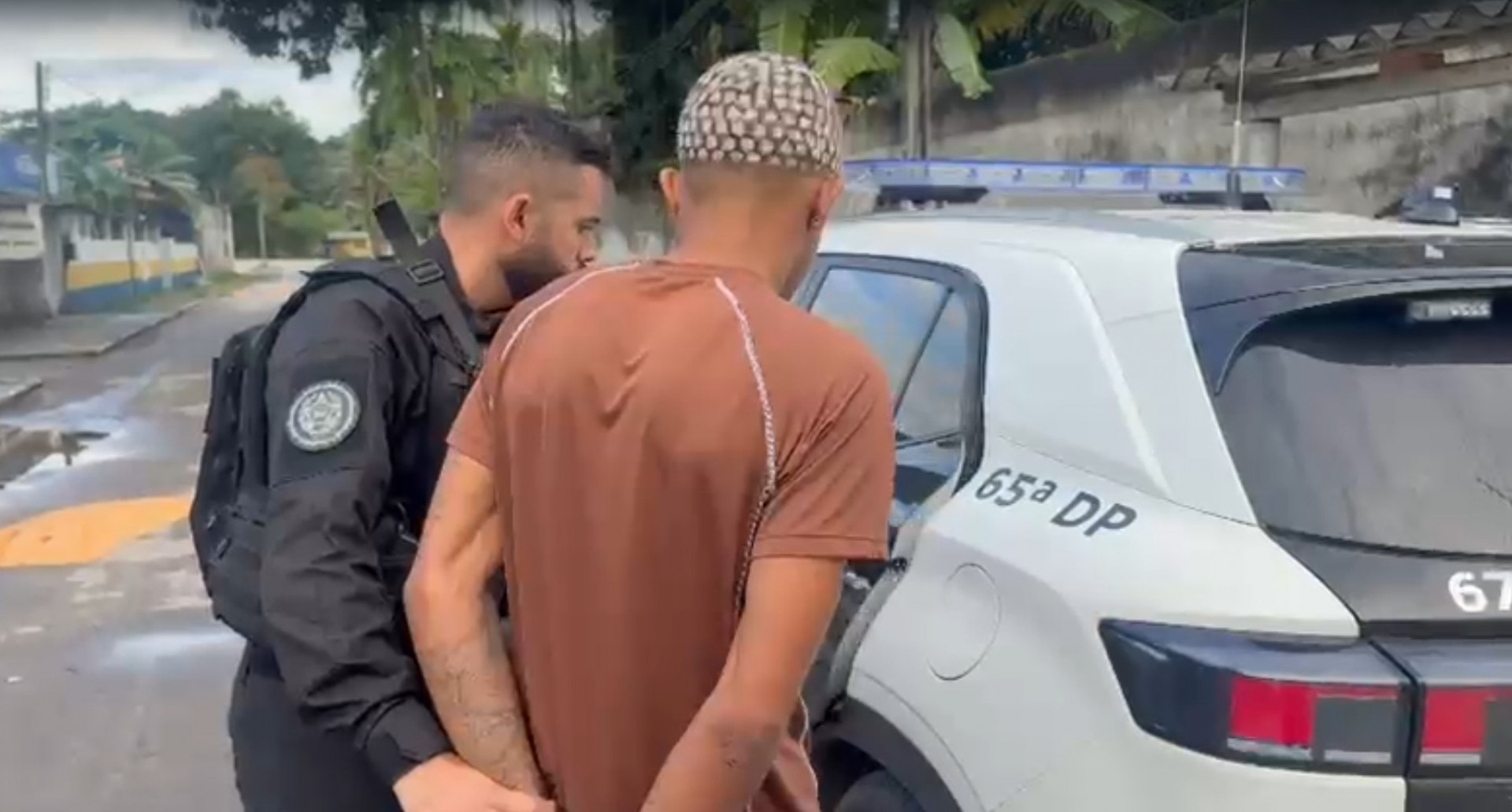 Presos foram levados para a 65ª DP (Magé) - Reprodução