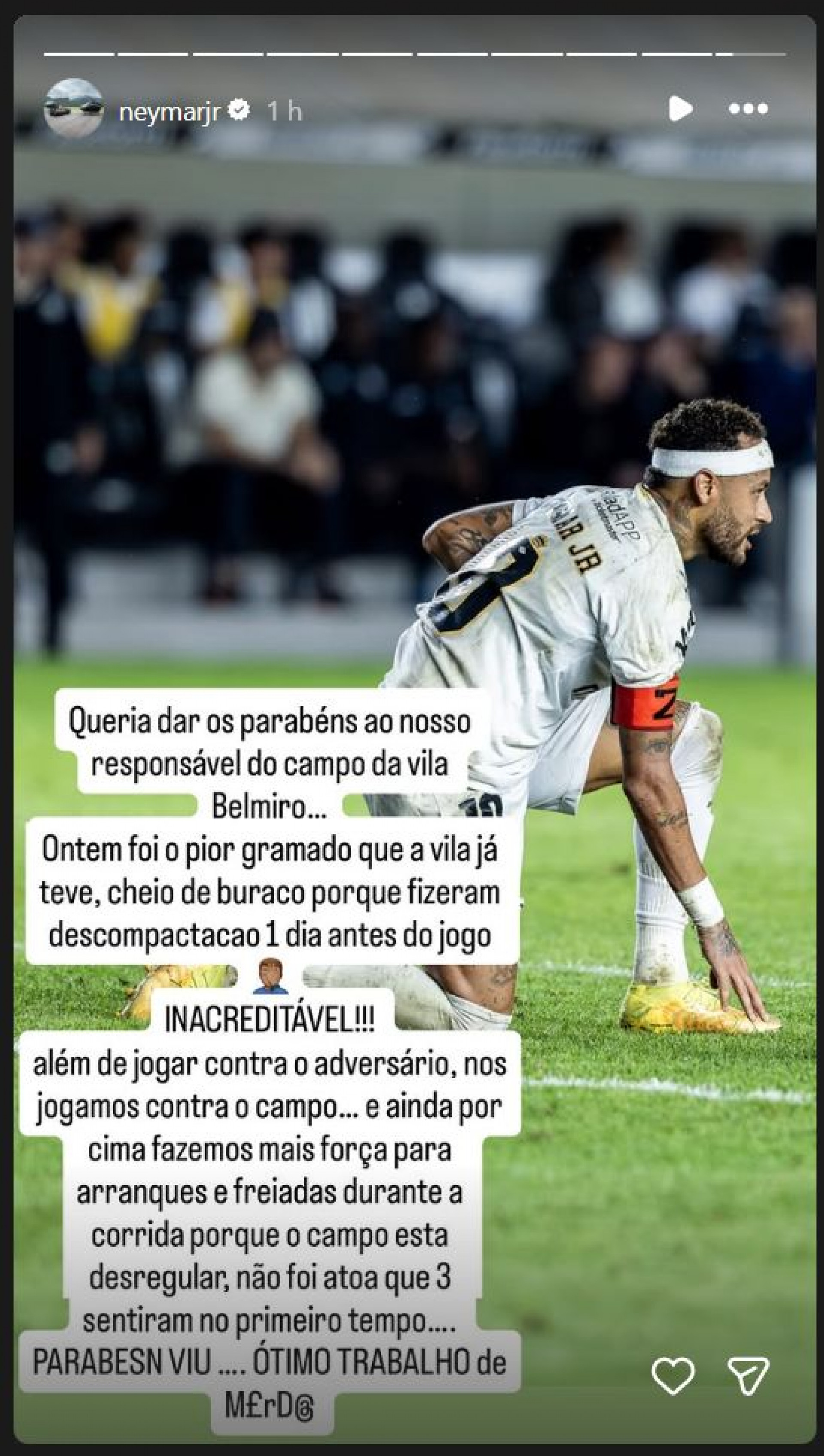 Neymar detona gramado da Vila Belmiro - Reprodu&ccedil;&atilde;o / Instagram