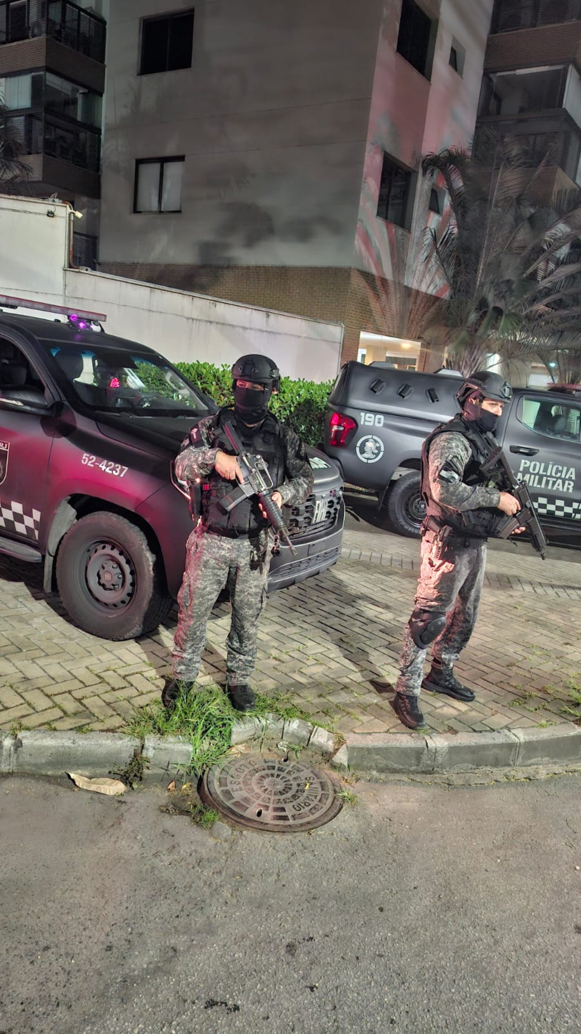 Segundo a PM, os suspeitos fugiram ao perceberem a aproxima&ccedil;&atilde;o da equipe - Divulga&ccedil;&atilde;o / PMERJ