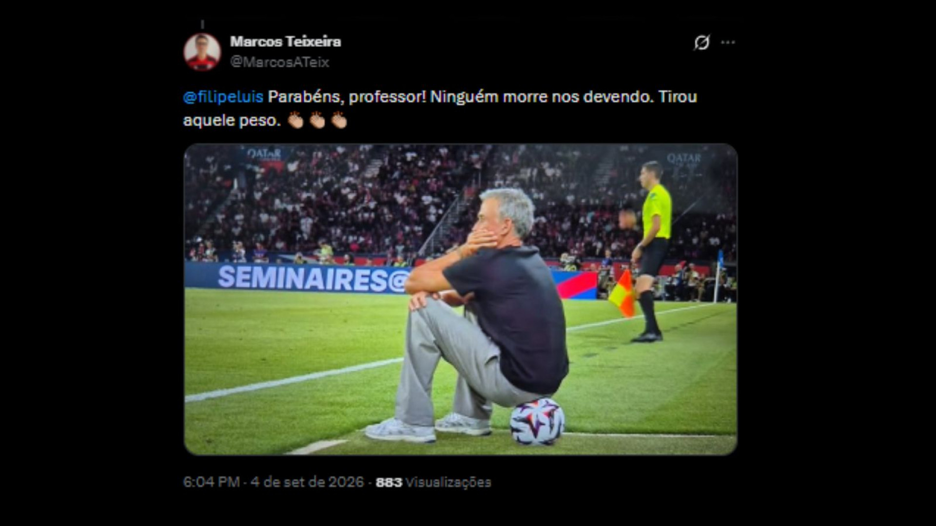 Filipe Luís sendo exaltado após a vitória do Monaco - Reprodução/X @MarcosATeix