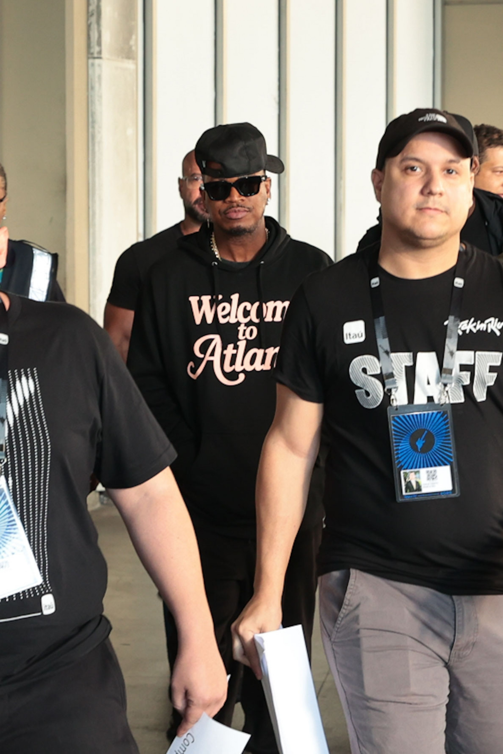 Ne-Yo desembarca em aeroporto do Rio - Victor Chapetta / BrazilNews