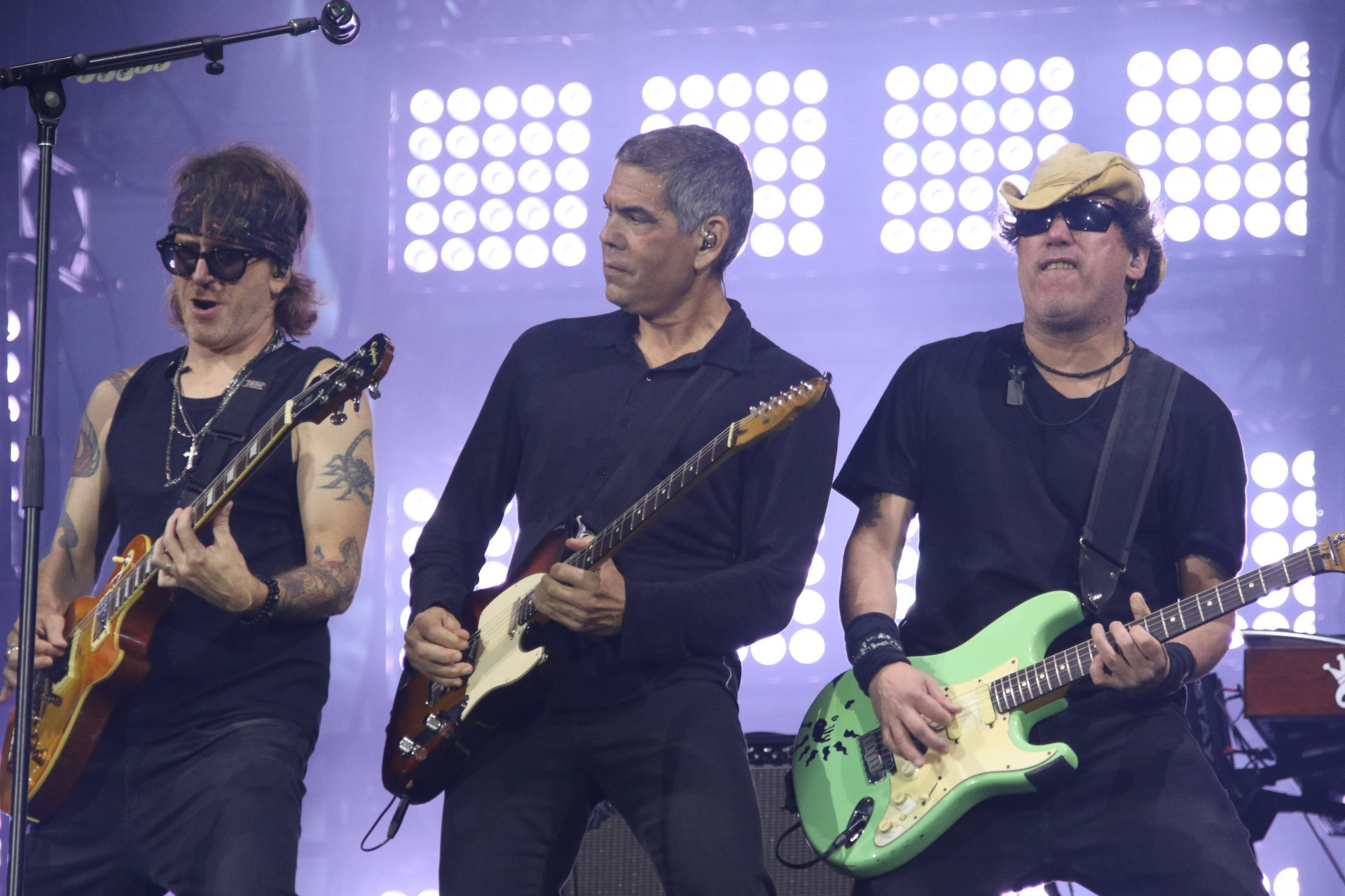 Capiatl Inicial encerra primeiro dia de shows no Palco Sunset - André Moreira/ Brazil News