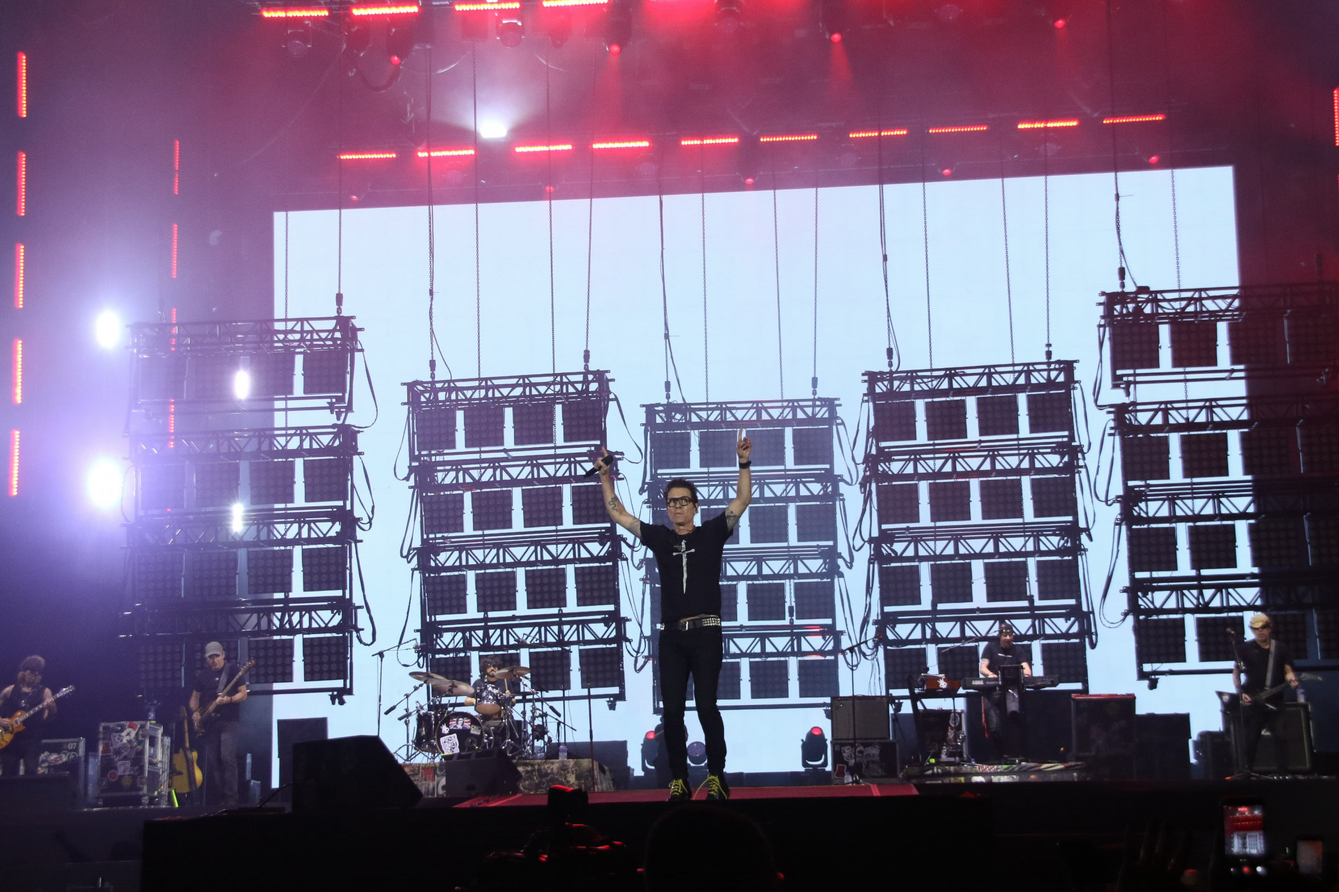 Capiatl Inicial encerra primeiro dia de shows no Palco Sunset - André Moreira/ Brazil News