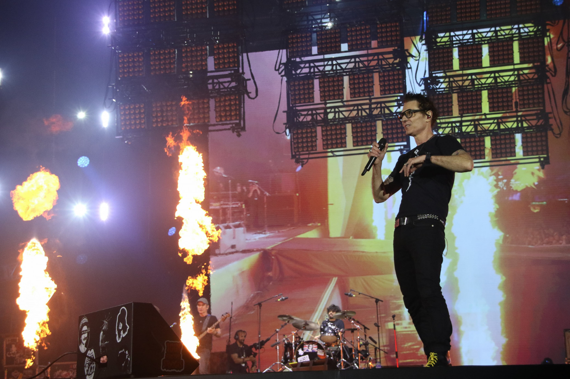 Capiatl Inicial encerra primeiro dia de shows no Palco Sunset - André Moreira/ Brazil News