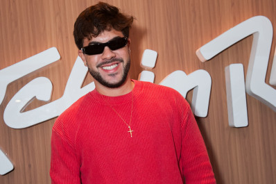 Date de Álvaro acaba no hospital com mosquito no ouvido