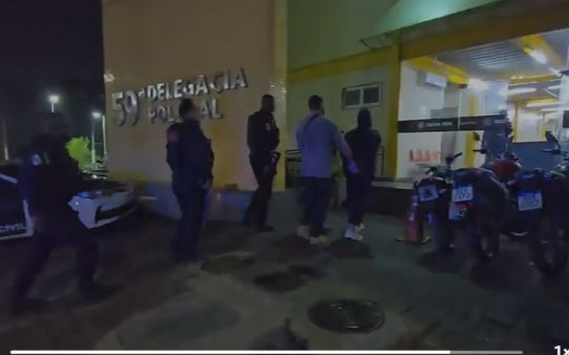 Grupo foi preso e encaminhado à delegacia - Divulgação/PCERJ