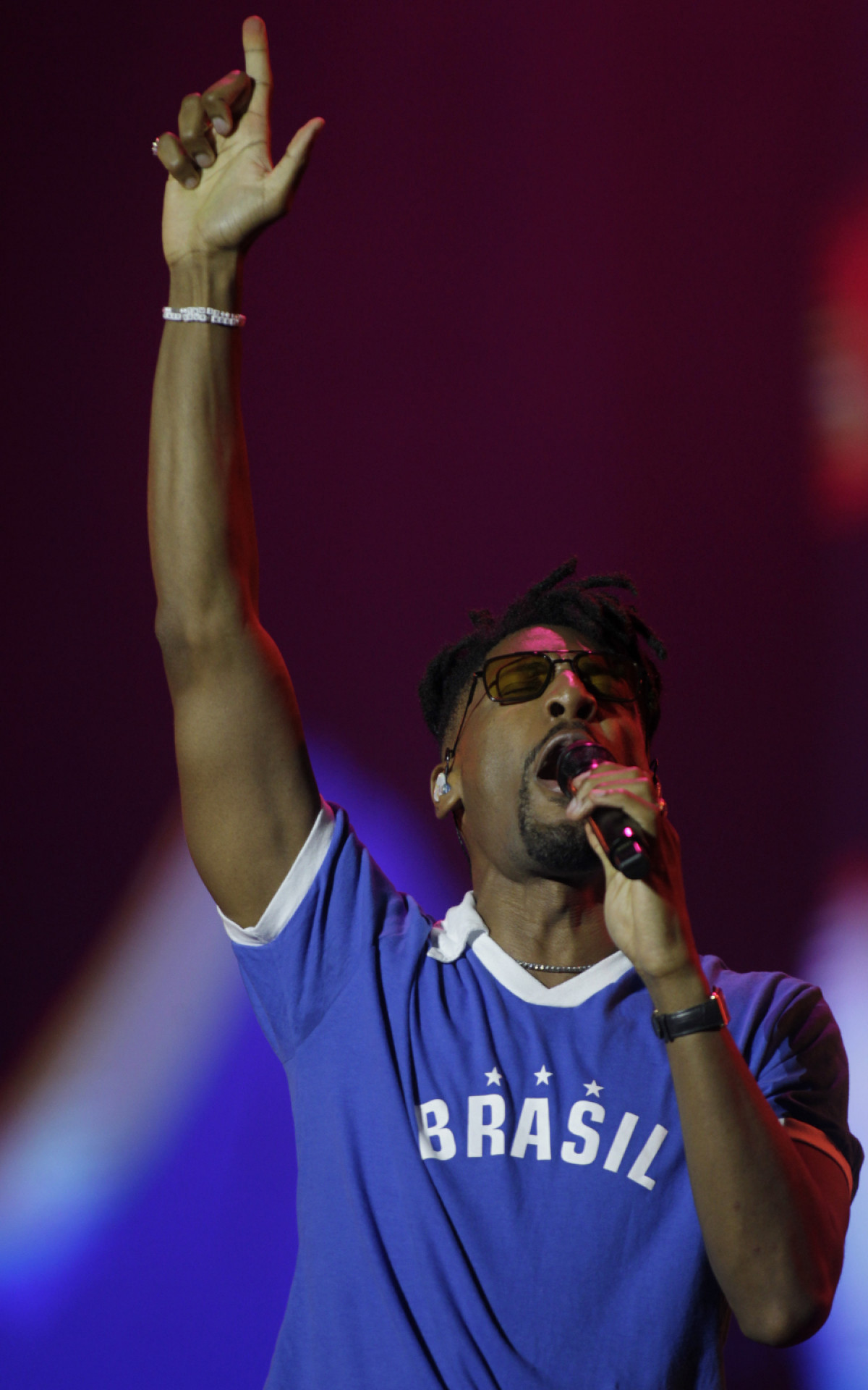 Jon Batiste se apresenta no Palco Mundo do Rock in Rio, nesta segunda-feira (07).