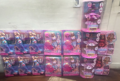 Mulher é presa após furtar 15 bonecas em shopping 