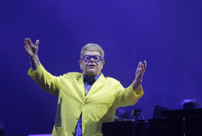 Elton John faz o público dançar e cantar forte no Rock in Rio