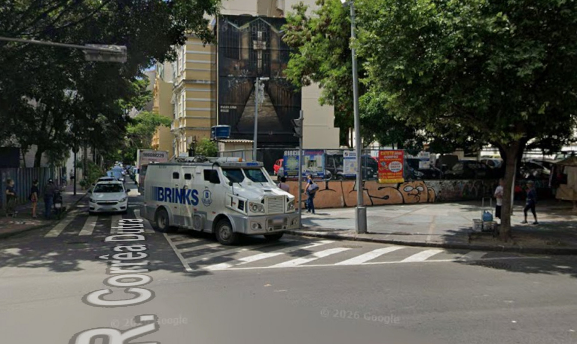 Tentativa de roubo ocorreu na Rua Corr&ecirc;a Dutra, esquina com a Rua do Catete, no Catete