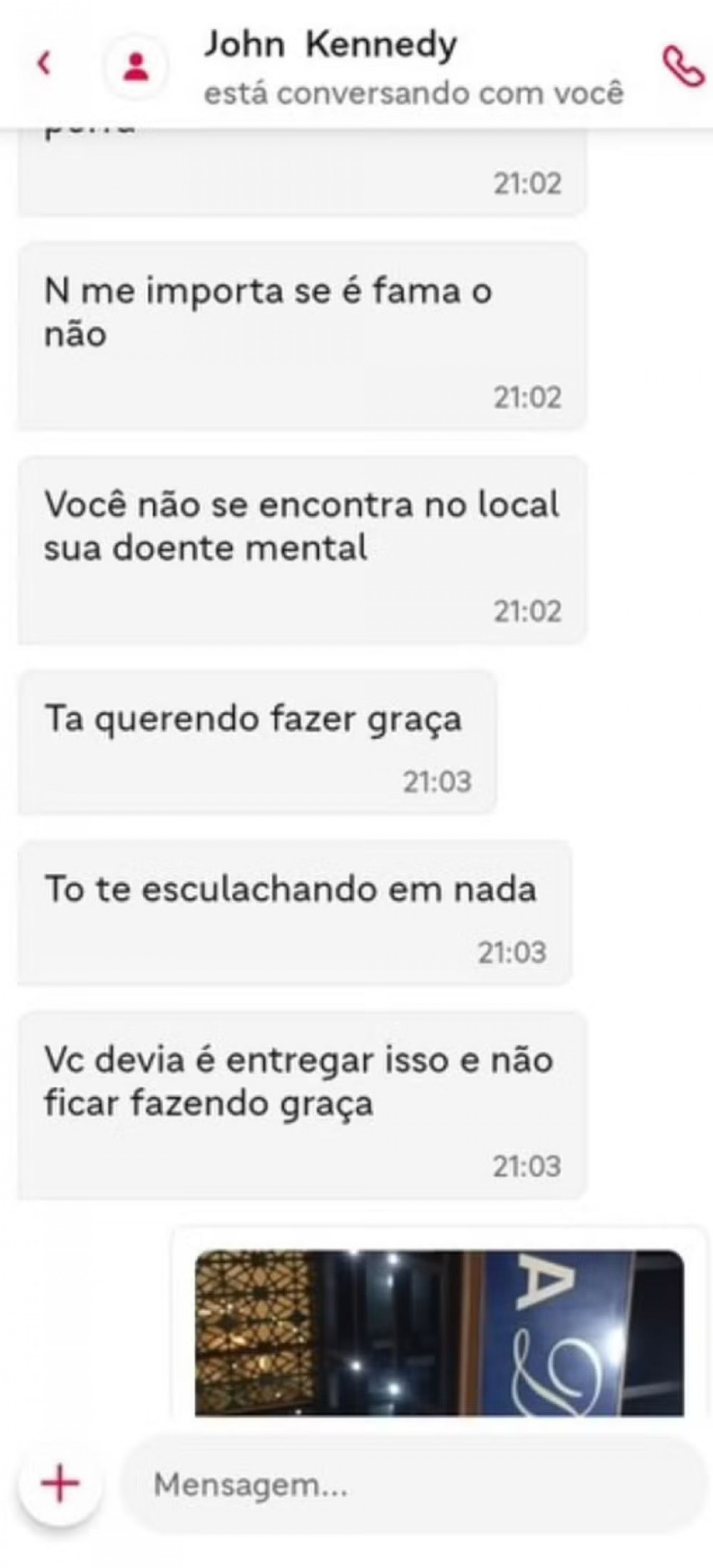 John Kennedy discute com entregadora - Reprodução