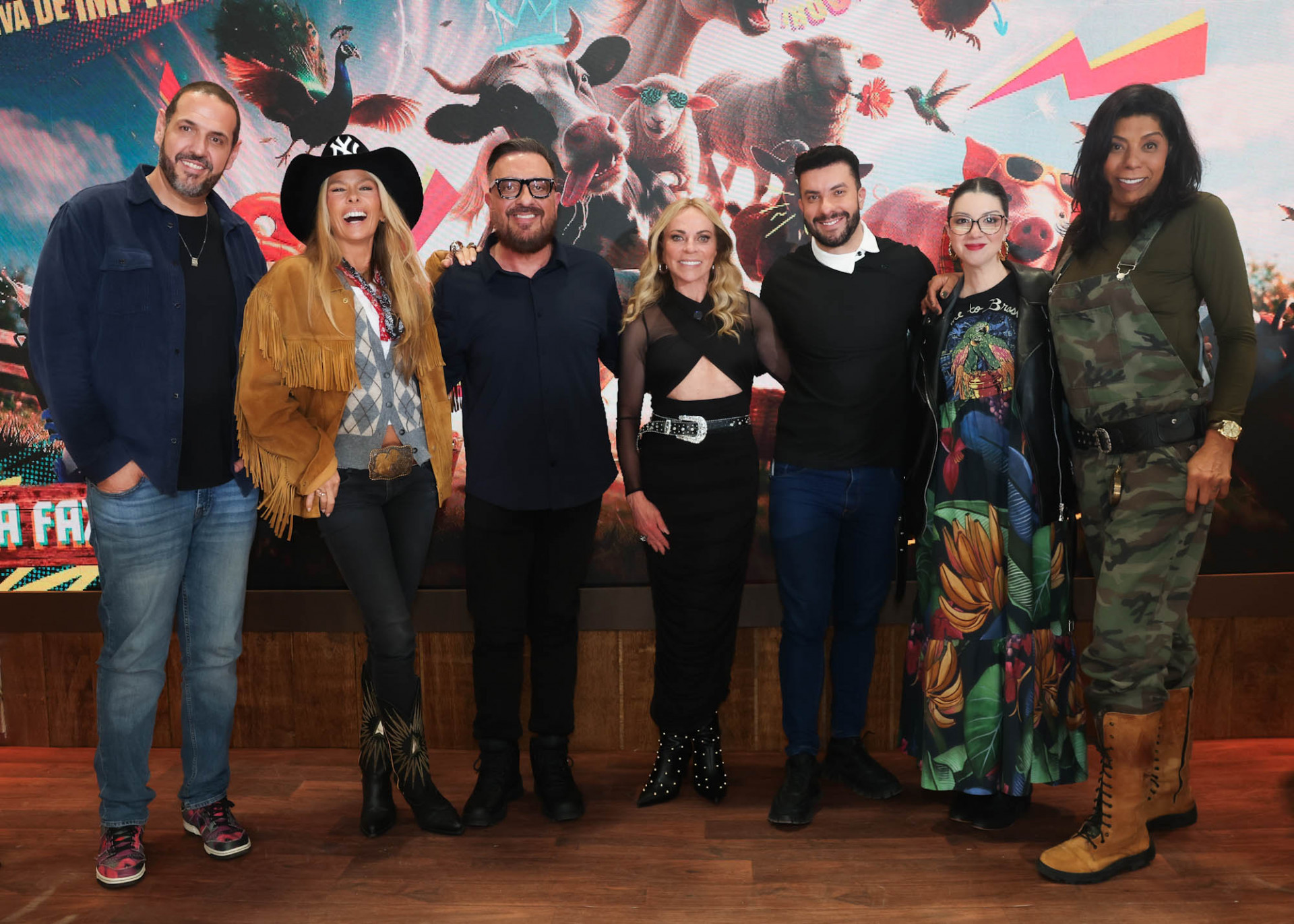 Fernando Viudez, Adriane Galisteu, Rodrigo Carelli, Christina Rocha, Gilson Silveira, Bia Cioffi e Marcia Fu - Brazil News
