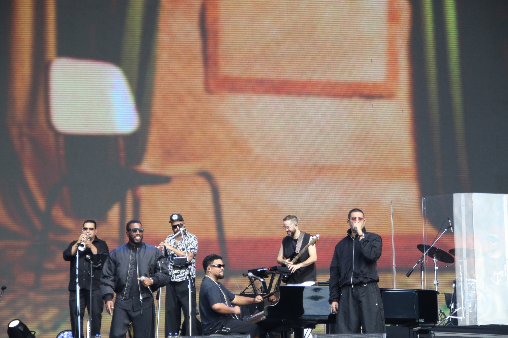 Crioulo, Amado e Dino se apresentam no palco Sunset no sexto dia de Rock in Rio 2026 - André Moreira/Brazil News