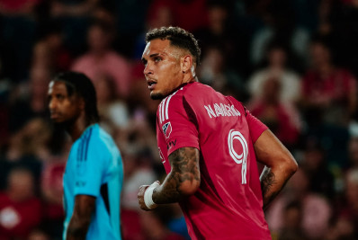 Ex-Botafogo e Palmeiras completa 100 jogos na MLS e marca dois gols