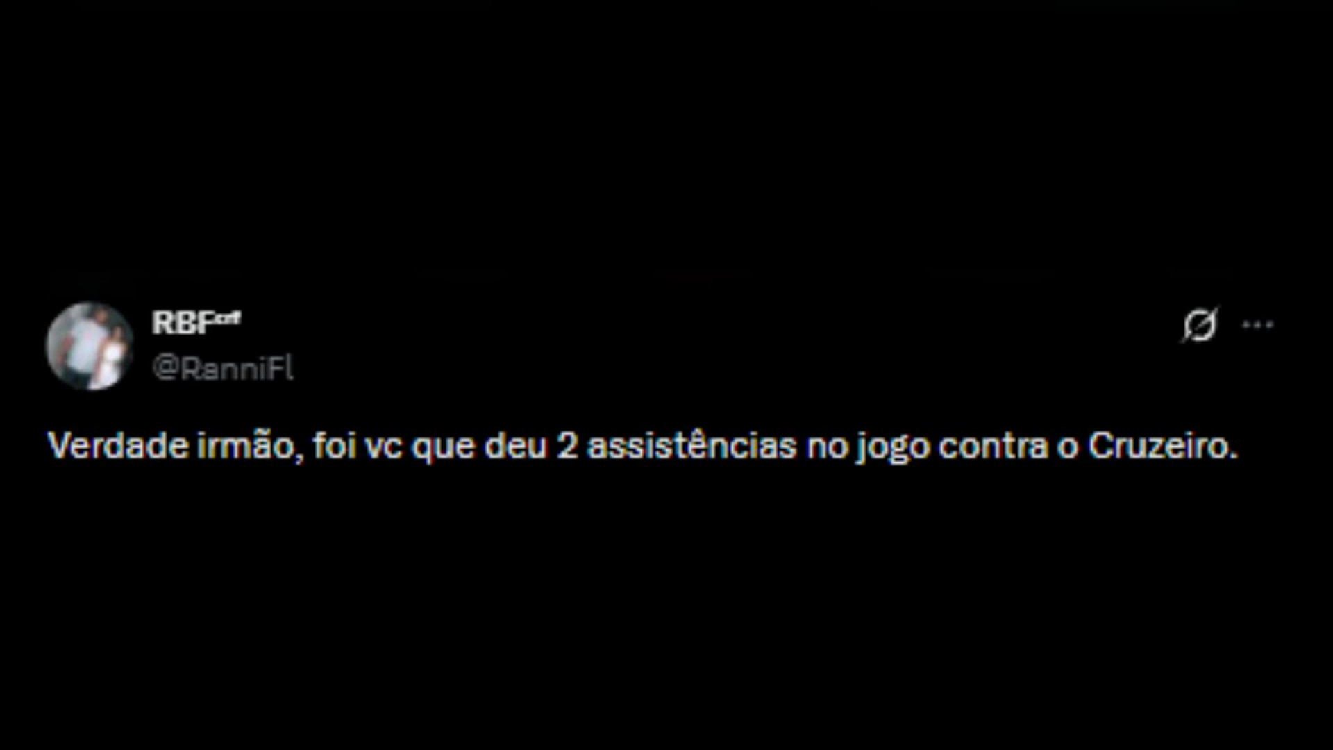 Torcedores do Flamengo defendendo Pedro da própria torcida - Reprodução/X @Rannifl