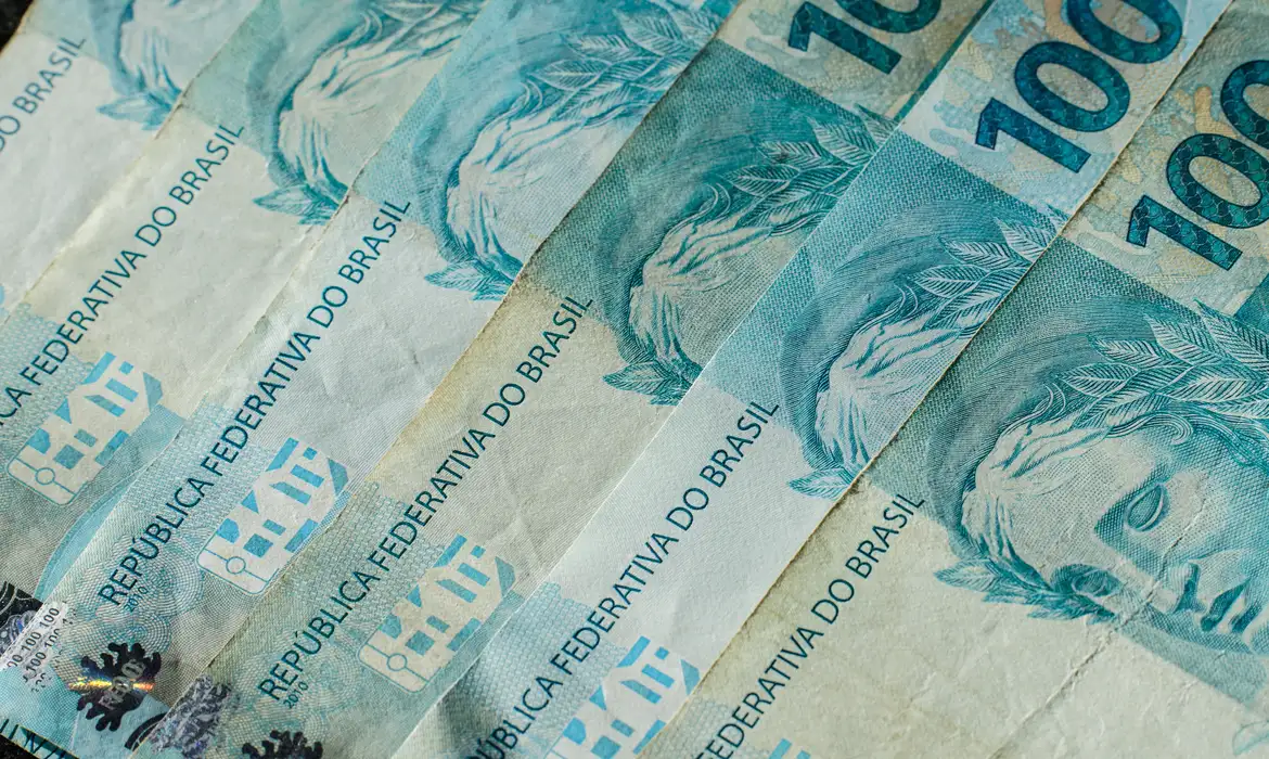 União paga R$ 79,9 milhões em dívidas de estados e municípios