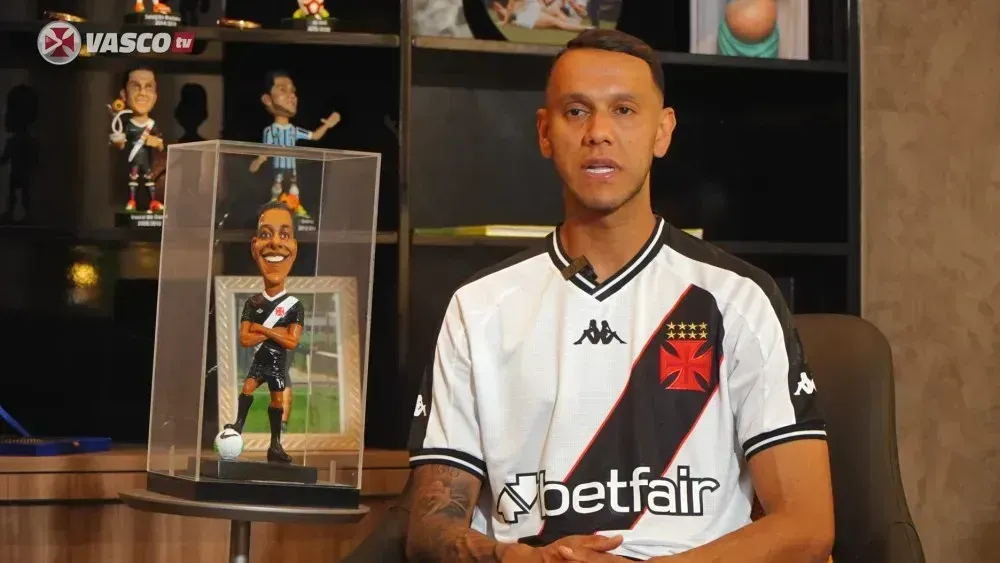 Torcedores do Vasco apontam contradição em declarações de Souza