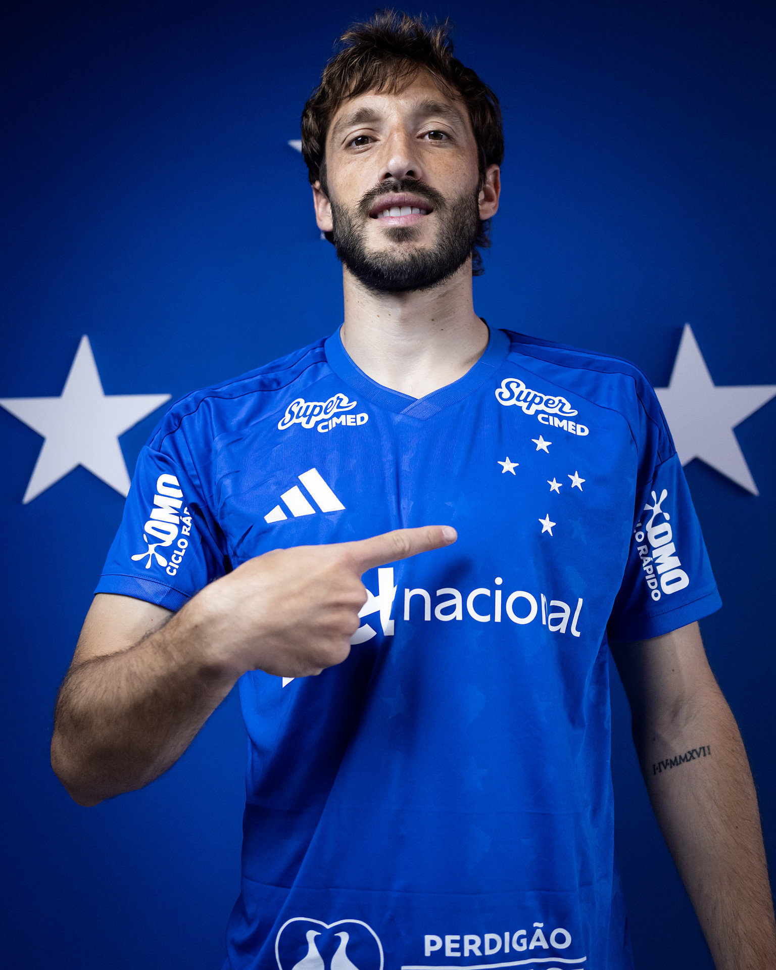 Matías Viña é o novo lateral-esquerdo do Cruzeiro