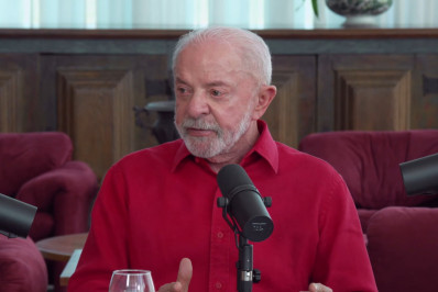 'Flávio precisa explicar R$ 130 milhões de Vorcaro', diz Lula