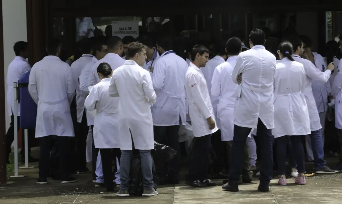 Enamed e Revalida 2026: Inep divulga gabaritos e cadernos de provas
