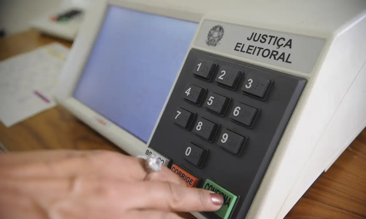 Crise no STF tem baixa influência sobre eleição nas redes, diz pesquisa - Foto