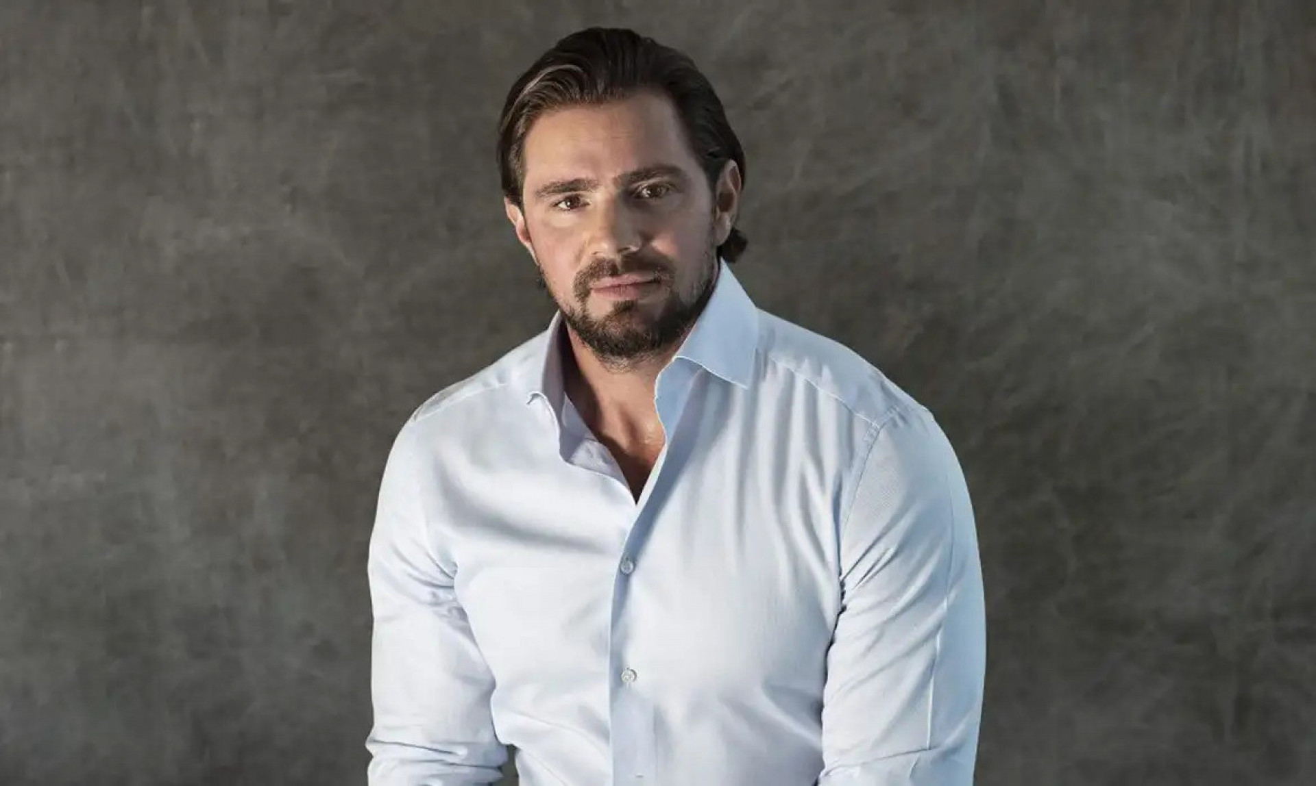 Campanha procura sósia de Daniel Vorcaro para ação de rua em São Paulo
